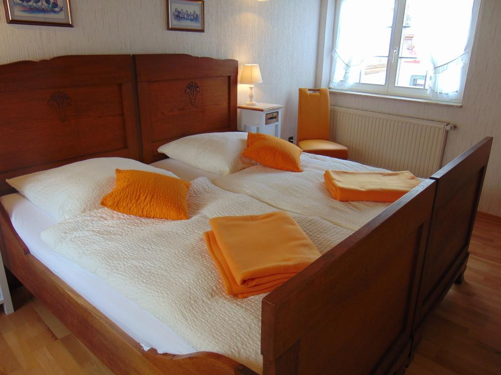 Ferienwohnung Bergblick /Moseltal Burgen (Mayen-Koblenz) Exterior foto