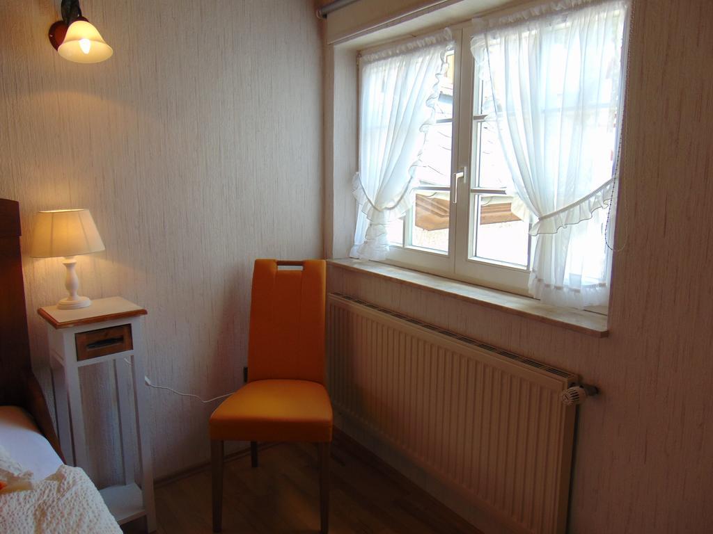 Ferienwohnung Bergblick /Moseltal Burgen (Mayen-Koblenz) Exterior foto