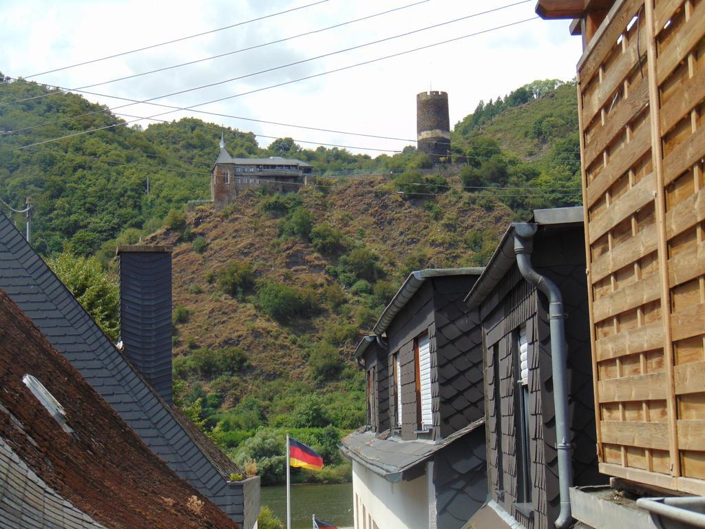 Ferienwohnung Bergblick /Moseltal Burgen (Mayen-Koblenz) Exterior foto
